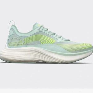 APL Women's Size 8.5 Streamline Max Cushion Running Sneakers in Peppermint